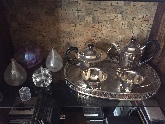 Tea/coffee service, oil lamps