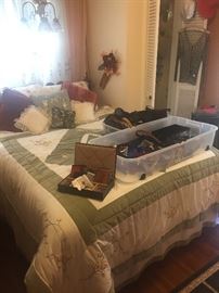 Bed and linens