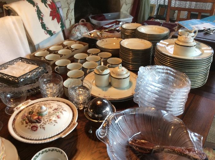 Mikasa China set
