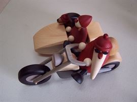 Family in Side car - German