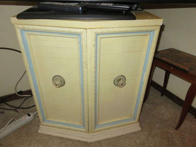 Vintage Bassett Furniture Night Stand/Console Cabinet
