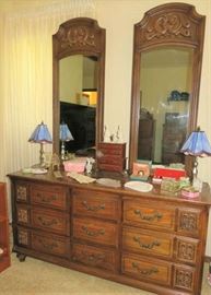 Vintage Dresser w/Double Mirrors