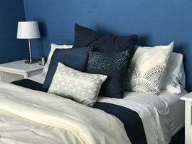 we have three super nice comfy queen bed and linens