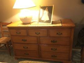 1950's Vermont Winooski Tawny Maple Bedroom Suite! Dresser & Side Dresser, Headboard & Baseboard + Mattress. All in Great shape!