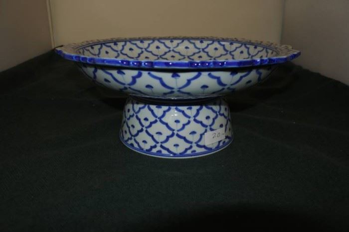 White and Blue Porcelain Cake Display