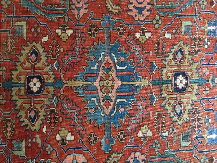 This is a pic of the center medallion of the Persian Serapi rug.