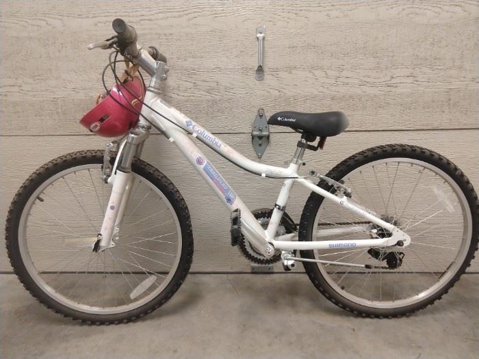 Vintage 24" Columbia "Trailhead" aluminum frame mountain bike, Shimano brakes.