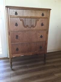 Vintage Wooden Dresser https://ctbids.com/#!/description/share/86957
