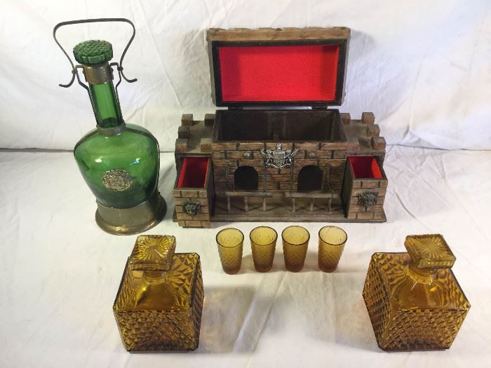 Vintage, Castle Liquor Decanter and Shot Glass Set with Musical Liquor Bottle (8 Pcs) https://ctbids.com/#!/description/share/86902