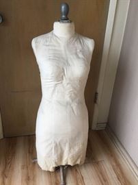 Seamstress Dress Form Female https://ctbids.com/#!/description/share/86929