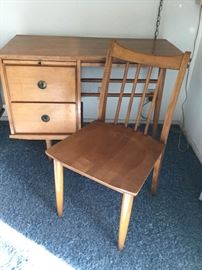 Mid Century Modern Crawford Desk & Chair https://ctbids.com/#!/description/share/86943