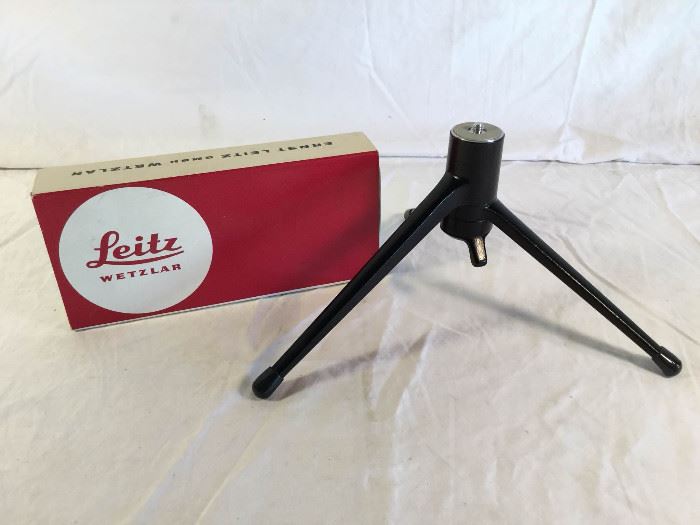 Leica Tabletop Tripod 14100 GMBH, Made in Germany (1Pc)           https://ctbids.com/#!/description/share/86944