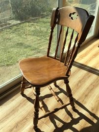 Vintage S. Bent & Bros. 3 Chairs & 1 Armchair I           https://ctbids.com/#!/description/share/86955  