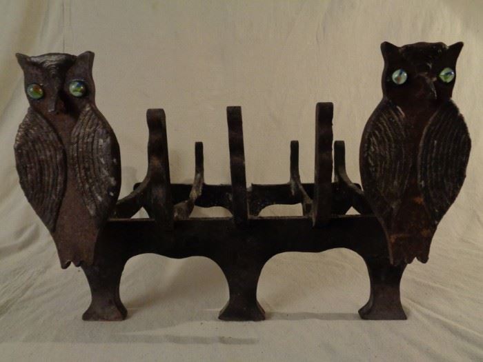 Wrought iron owl fireplace grate