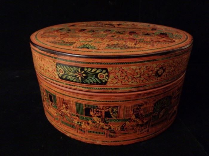 Vintage Burma lacquer lidded round box
