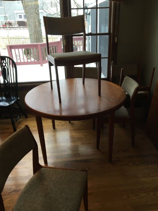 Danish Teak Round Table and 6 Chairs