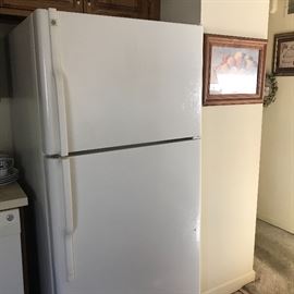 Kitchen GE refrigerator