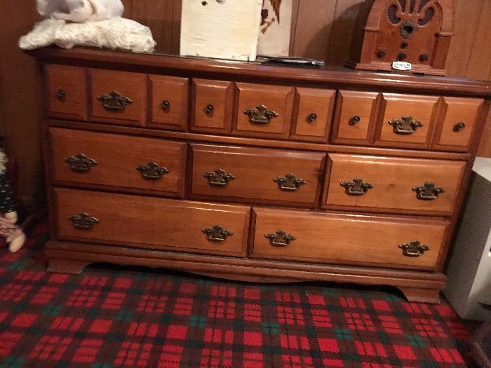 Nice dresser with lots of storage