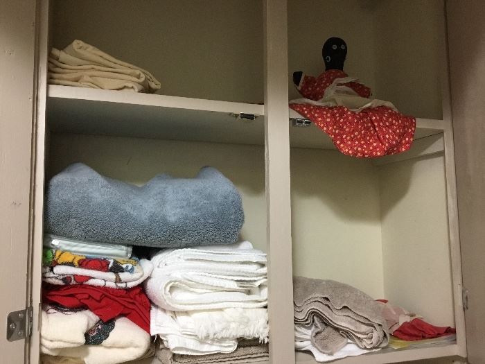 Washer/Dryer closet items