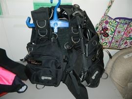 Breath control diving vest