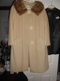Ladies fur collar vintage knee length coat