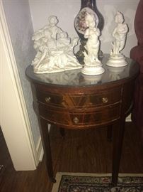 ANTIQUE MAHOGANY SIDE TABLE W/ DRAWERS