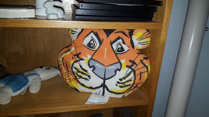 Esso Tiger Pillow