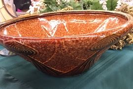 Brown Pottery Style Fruit Bowl