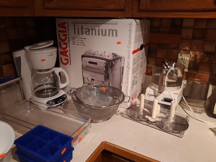 Kitchen appliances and espresso machine 