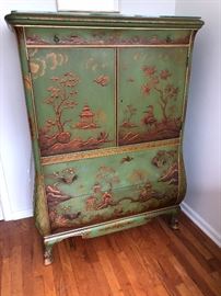 Stunning chest and dresser