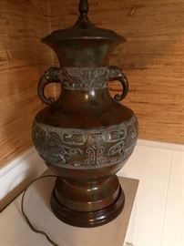 Bronze Chinese lamp