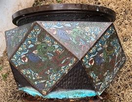 Cloisonné planter