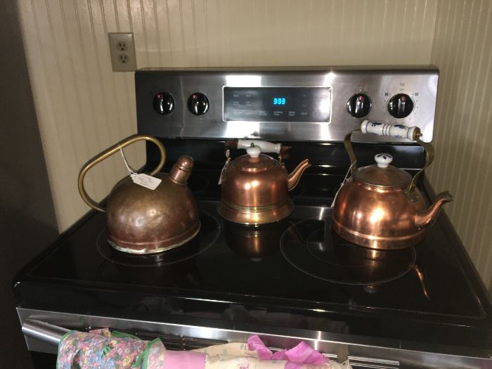 3 copper tea pots Vintage/Antique