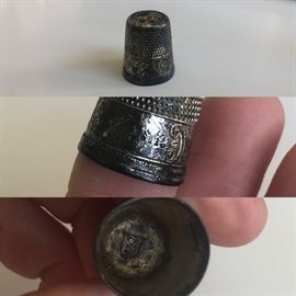 Sterling Singer thimble. 