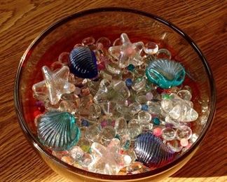Vtg glass through this home. Clear Multi Color Swirl Glass Decorative Bowl with an assortment of Art Glass combination of shell and starfish in different colors. 