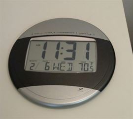 Round Black and Chrome Atomic Clock, Calendar and Thermometer
