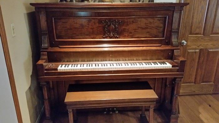 Beautiful 1906 Starr Piano Co. Burl Walnut Upright Piano (Serial #63473) in remarkable shape! 