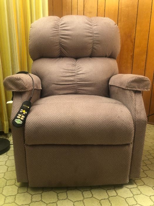 Estate Sales by Tara in Monroe, LA starts on 2/8/2019