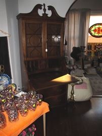 1920's Governor Winthrop mahogany secretary bookcase