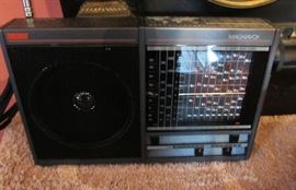 Magnavox multi-band radio works great