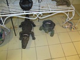 Outdoor alligator & turtle