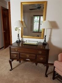 Colonial Vanity w/Inlaid Wood         https://ctbids.com/#!/description/share/86574