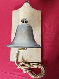 Antique Brass Bells & Automotive Horn  https://ctbids.com/#!/description/share/87847
