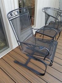Outdoor Steel Furniture 4 Pieces https://ctbids.com/#!/description/share/89233