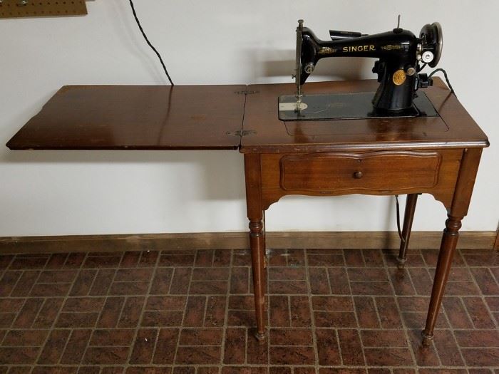 Antique Sewing Machine w/Cabinet https://ctbids.com/#!/description/share/89008
