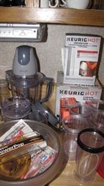 Ninja blender & accessories.