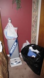Oreck Upright - CLEAN