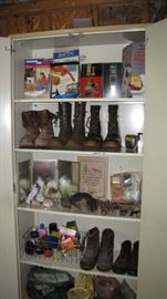 Hunting boots, rocks - minerals, collectibles