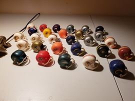 Mini Gumball NFL Helmets