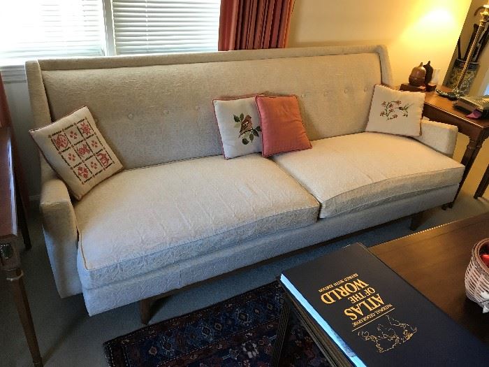Drexel Mid Century Sofa in VERY good condition $ 340.00